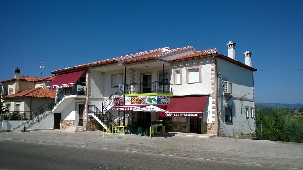 Alojamiento Cr Cuatro Caminos San Pablo de los Montes エクステリア 写真