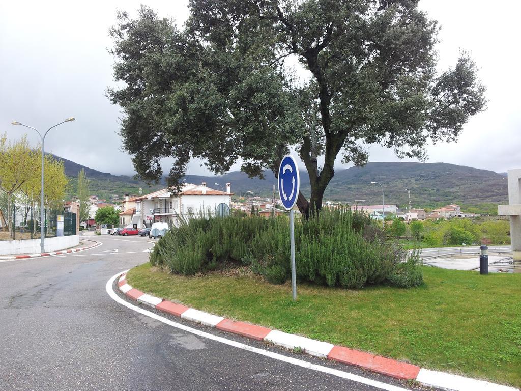 Alojamiento Cr Cuatro Caminos San Pablo de los Montes エクステリア 写真